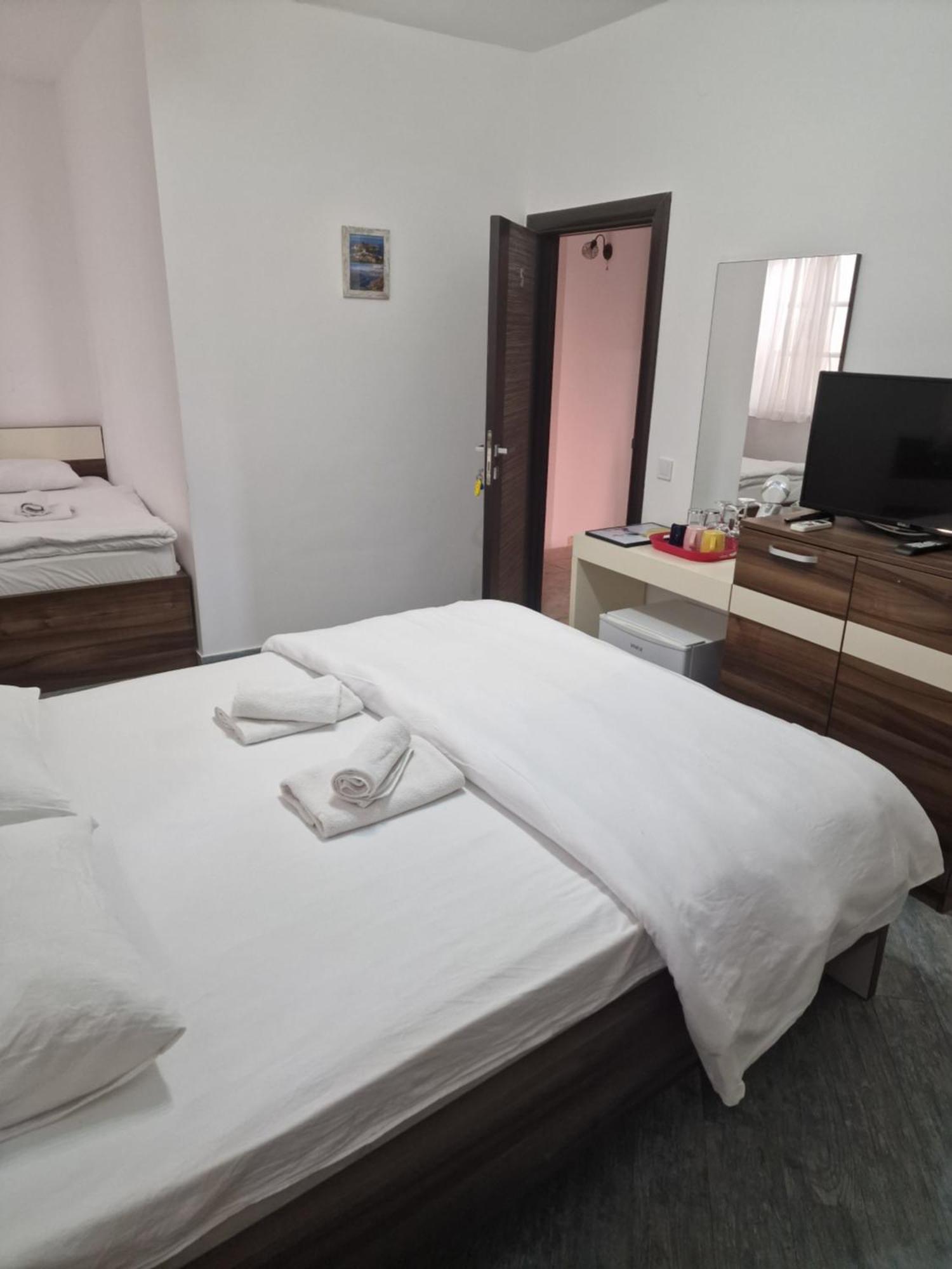 Rooms Dana Old Town Будва Екстер'єр фото